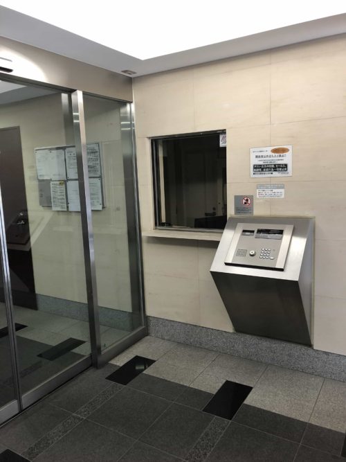 エントランス、オートロック