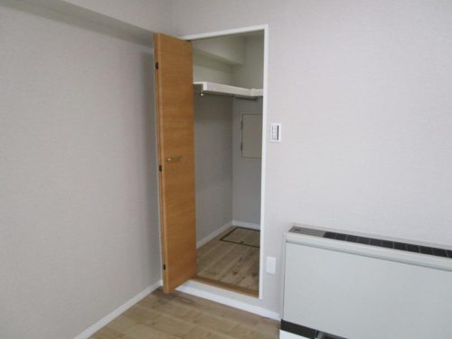 洋室のクローゼット