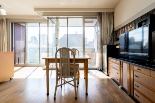 南西向きバルコニーに面したLD