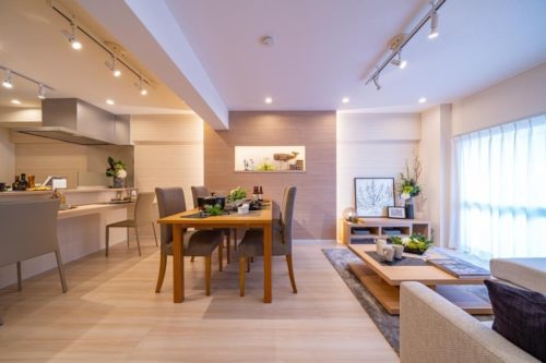 陽当たり良好なリビング、ダイニング