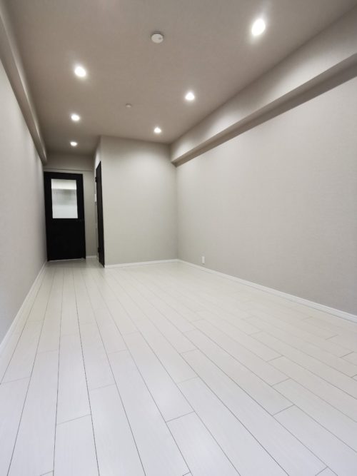 天井高が246cmあり開放感のあるお部屋