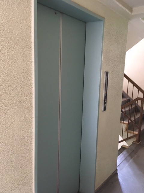 エレベーター