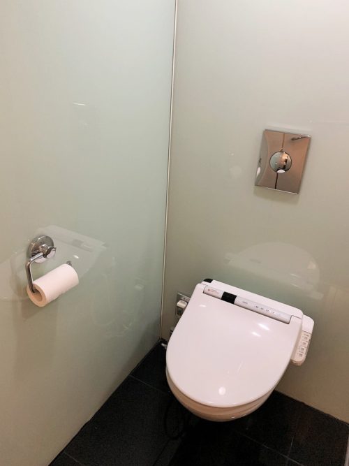 トイレ、温水洗浄便座
