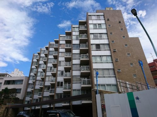 外観、8階部分、表参道駅徒歩5分、渋谷駅徒歩15分、明治神宮前駅徒歩16分