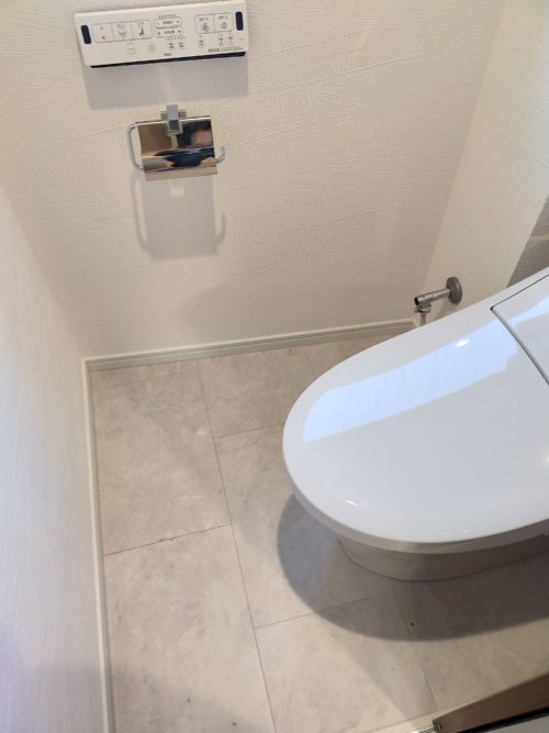 トイレ、温水洗浄便座