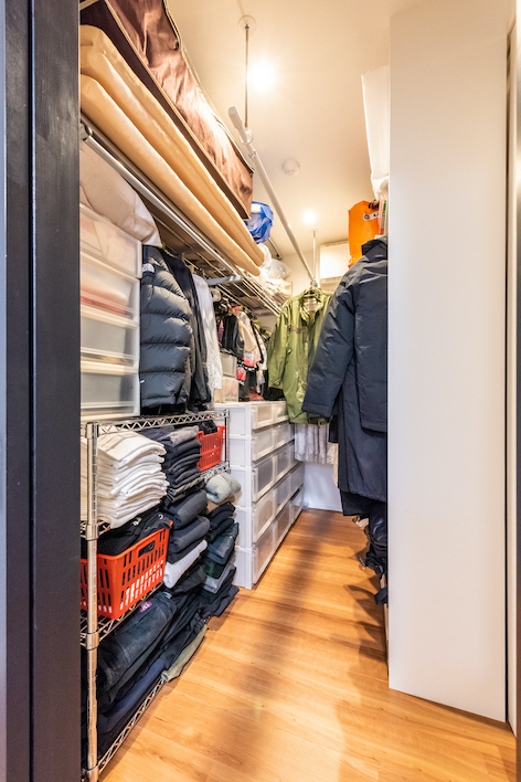 約3.3帖のウォークインクローゼット