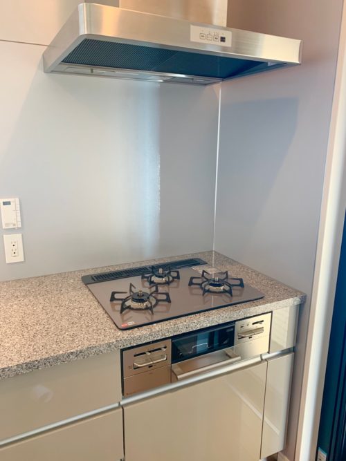 3口コンロ、グリル付き