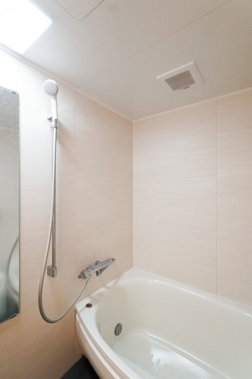 浴室乾燥機付きバスルーム