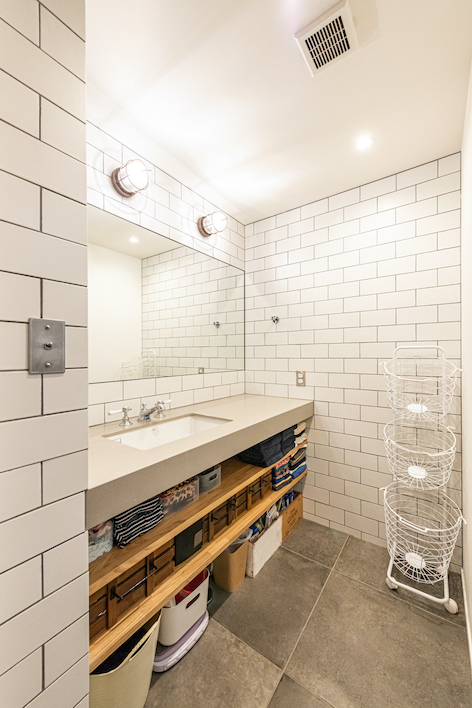 ワイドで使い勝手の良い洗面室