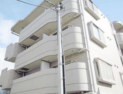 目黒まで電車5分、渋谷、恵比寿、新宿エリアへもアクセスしやすく需要が高いです。