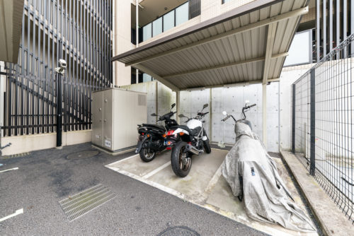 バイク置き場