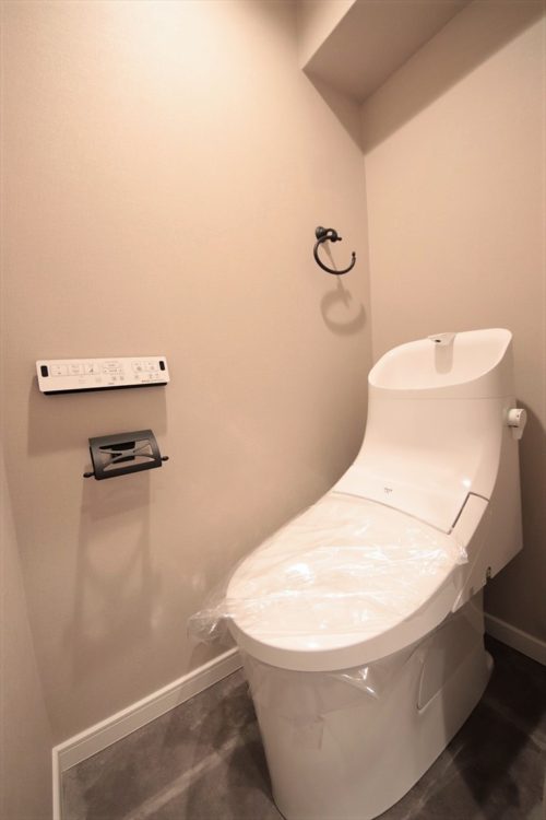 トイレ、温水洗浄便座