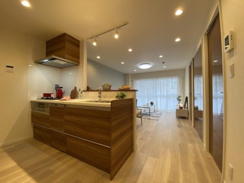 システムキッチン2100（浄水器付）