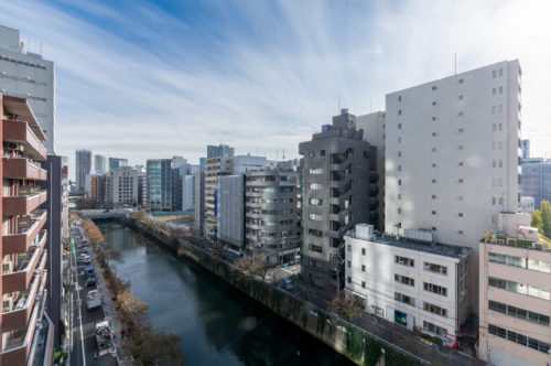 バルコニーからの眺望、目黒川