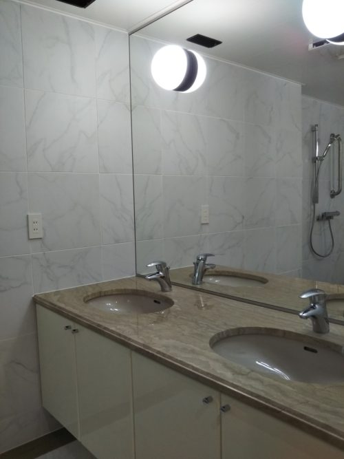 主寝室用パウダールーム