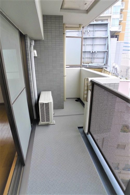 バルコニー、室外機