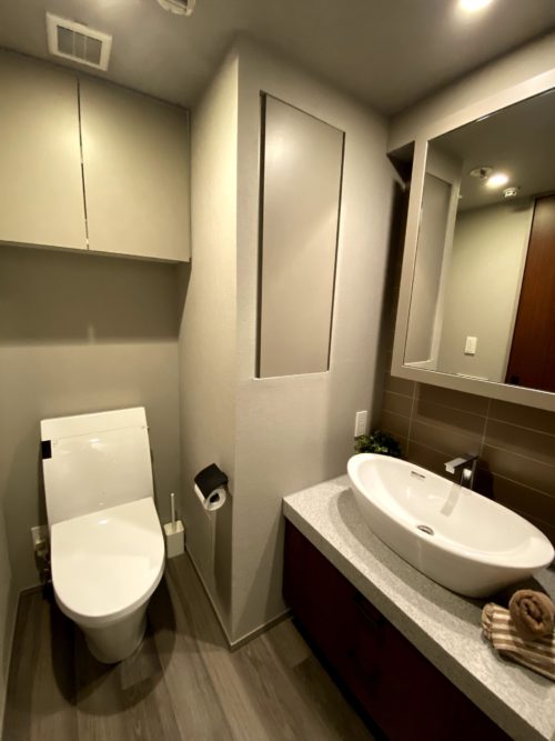 トイレ、温水洗浄便座