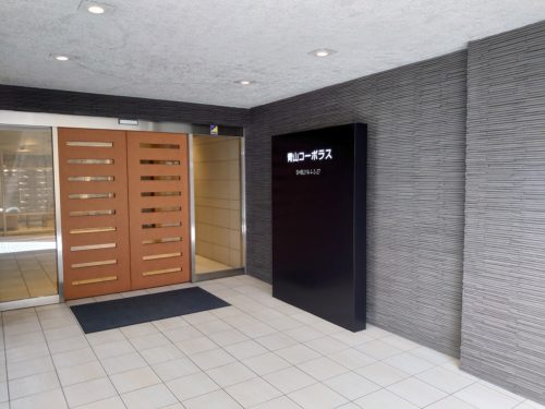 エントランス、嬉しいオートロック付き