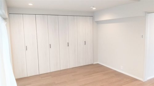 洋室のクローゼット