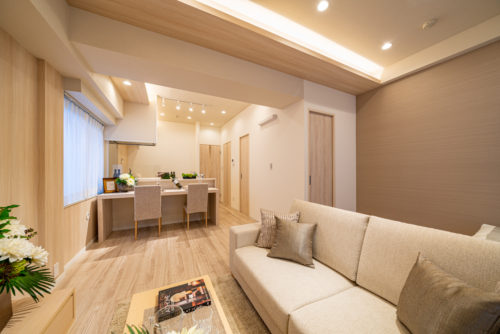 リビング、ダイニング、キッチン