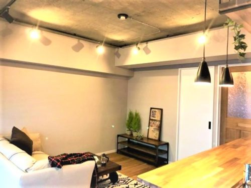 LDK・カウンターキッチン・ダウンライト