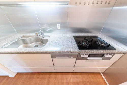 三口コンロ、システムキッチン