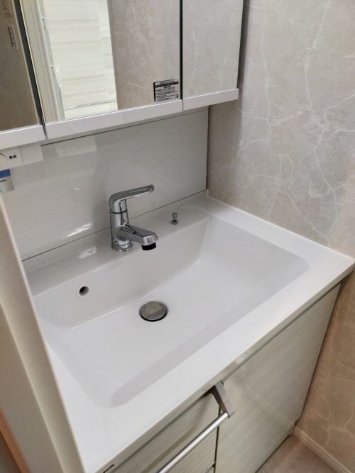 洗面室、独立洗面化粧台