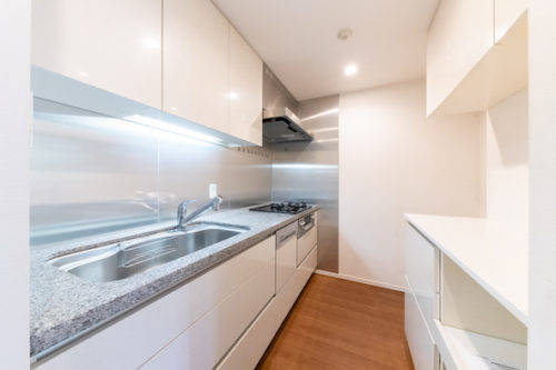 キッチン、カップボード、3.8帖のシステムキッチン