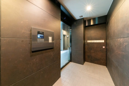 エントランスホール2