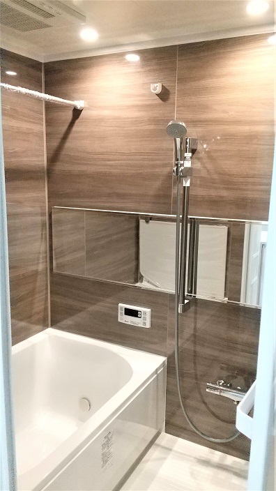 バスルーム（浴室乾燥機、追い炊き機能付き）