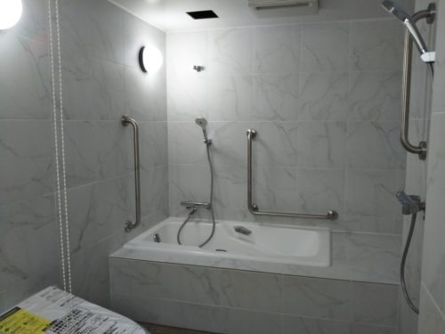 主寝室用バスルーム