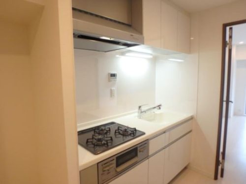 システムキッチン、3口ガスコンロ