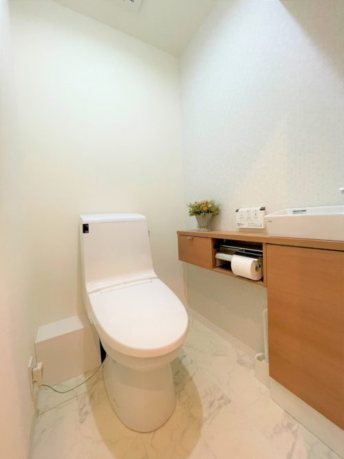 トイレ、手洗い付き