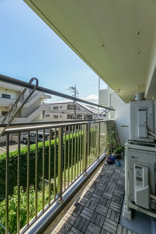バルコニー、前面に高い建物なし