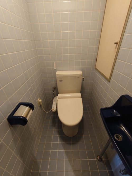 洗浄便座付きトイレ