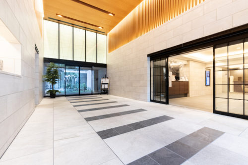 ロビー、管理良好の綺麗なマンション