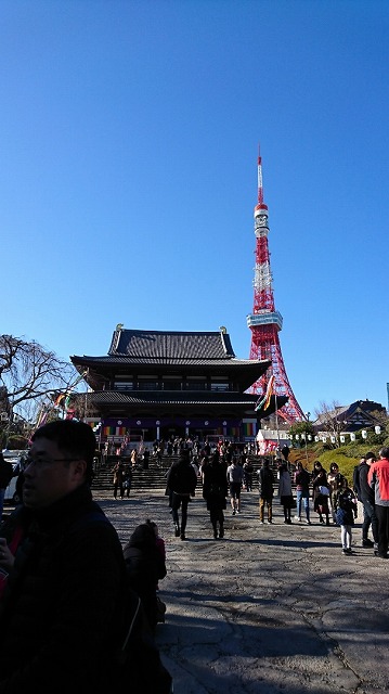 徒歩15分ほどで増上寺や東京タワーへ