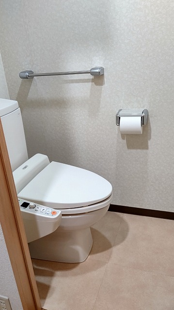 洗浄機能付きトイレ