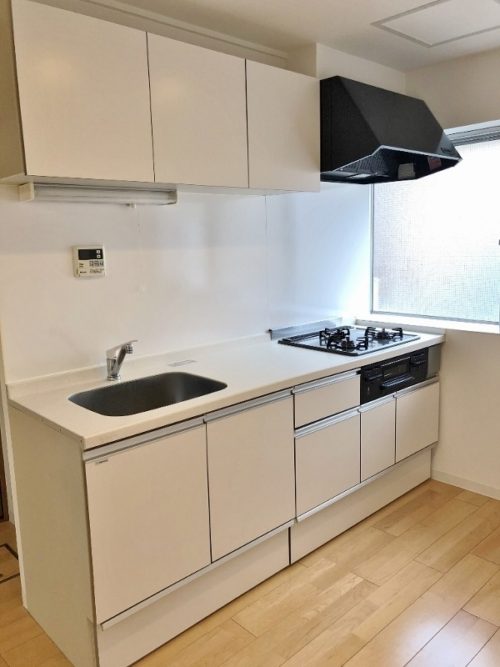 システムキッチン、3口以上コンロ、キッチン収納付き