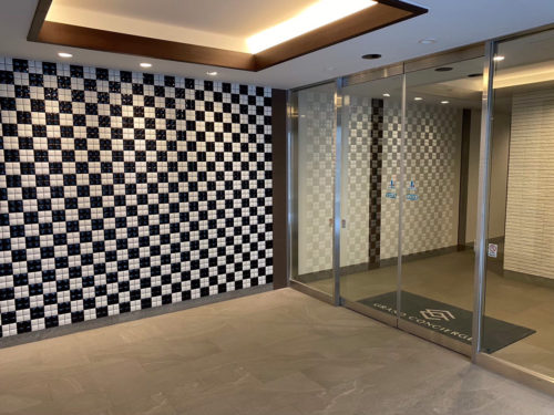 オートロック・防犯カメラ・TVモニター付きインターホンと防犯設備充実