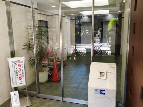 エントランス、オートロック