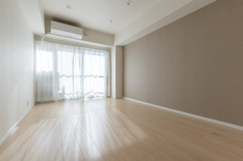 寝室1・6.5帖、エアコン付き